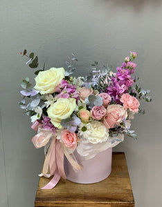 Diseño floral en caja REF 003